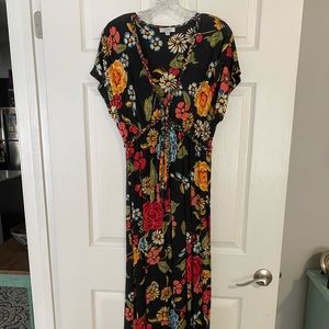 Nieves Lavi floral maxi dress size small